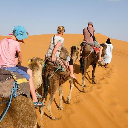 Merzouga Camp And Hostel Esterno foto