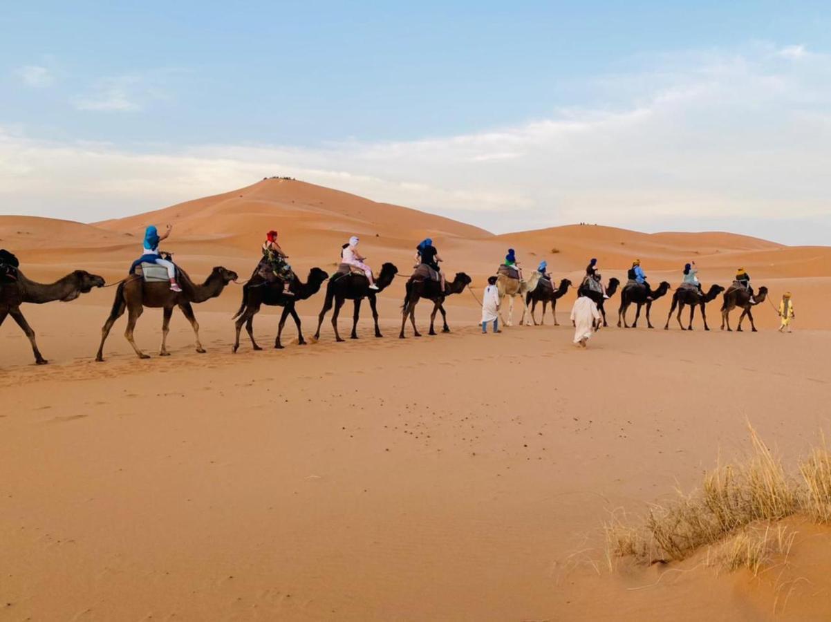 Merzouga Camp And Hostel Esterno foto